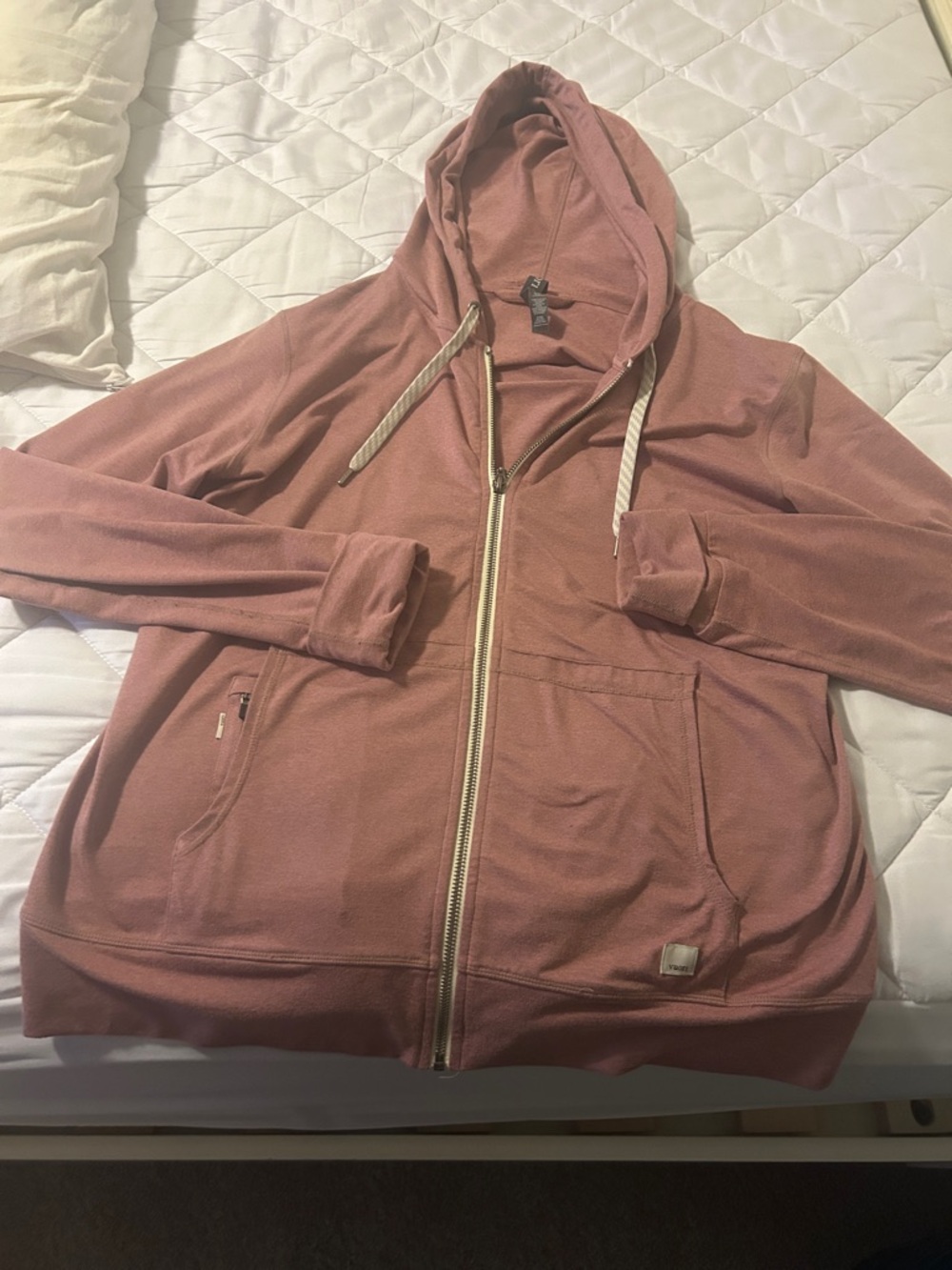 Vuori dusty rose zip up hoodie w/ small pocket that zips in the bigger pocket XL